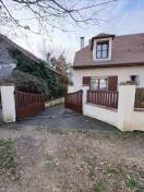 Portails et clotures alu : portail et clôture ral 2525 en alu sib maisons-laffitte vue extérieure. Wilco Yvelines 78