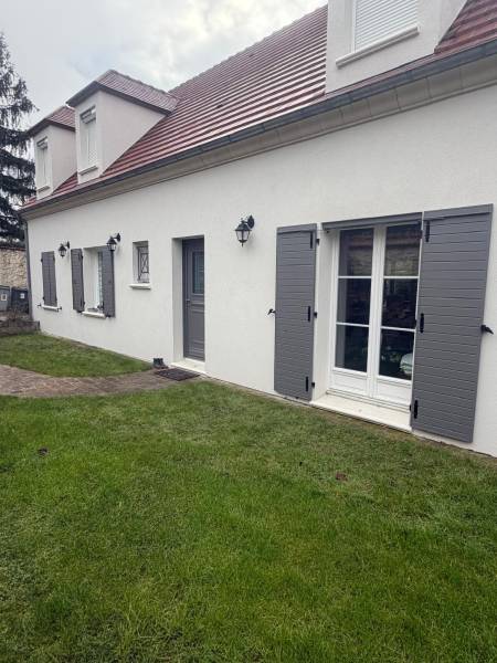 Volets battants alu : volets battants ehret motorisation somfy vernouillet façade droite. Wilco Yvelines 78