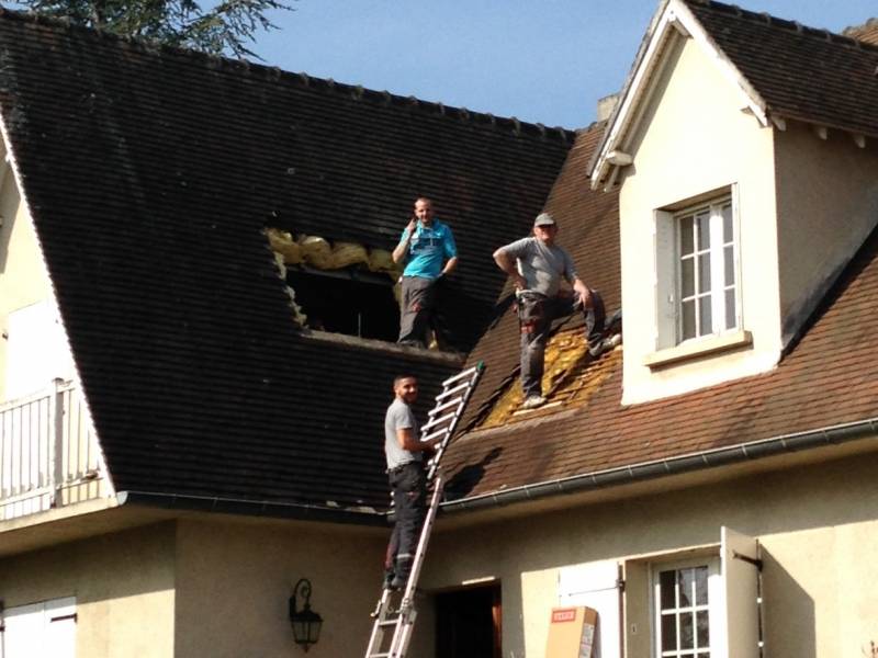 Fenêtres de toit : poseurs fenêtres de toit velux. Wilco Yvelines 78