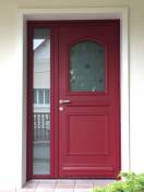 Portes d'entrée en aluminium : porte d'entrée en aluminium coloris rouge, semi-vitrée. Wilco Yvelines 78