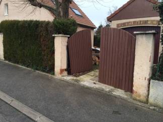 Portails et clotures alu : chantier avant remplacement portail et clôture yvelines. Wilco Yvelines 78