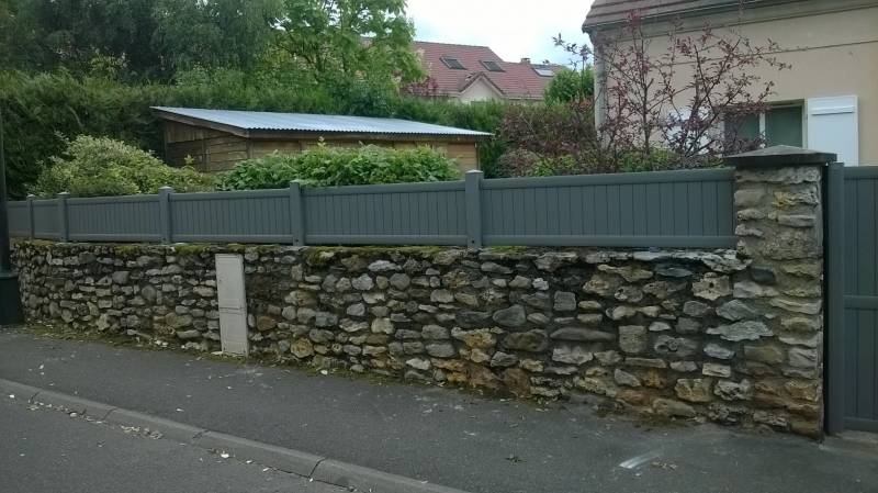 cloture-citadine-sib-alu-gris-9007-texture-dans-les-yvelines cloture-citadine-sib-alu-gris-9007-texture-dans-les-yvelines