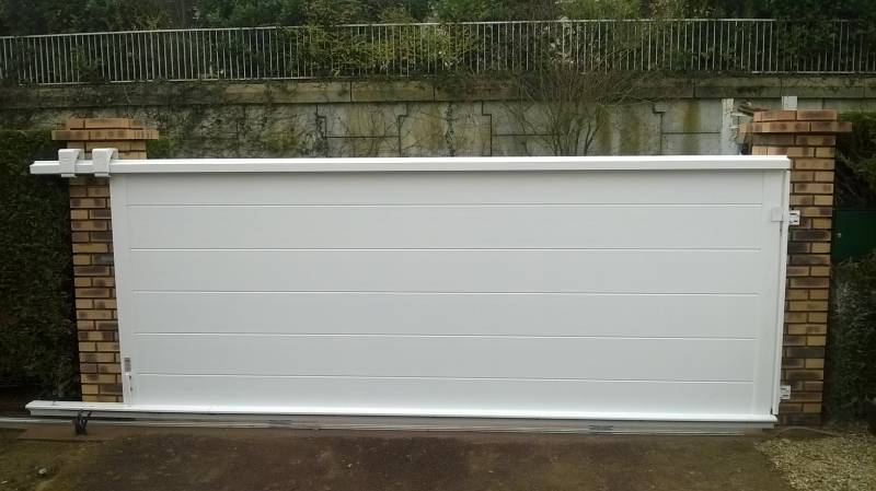 portail-sib-coulissant-modele-senera-en-alu-blanc-yvelines portail-sib-coulissant-modele-senera-en-alu-blanc-yvelines