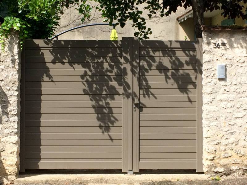 portail-sib-vtx-inegaux-alu-gris-beige-7006s-a-bazemont-78 portail-sib-vtx-inegaux-alu-gris-beige-7006s-a-bazemont-78