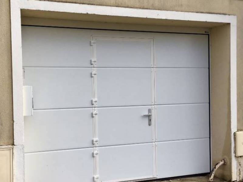 Portes de garage sectionnelles : porte garage sectionnelle plafond teckentrup portillon intégré. Wilco Yvelines 78