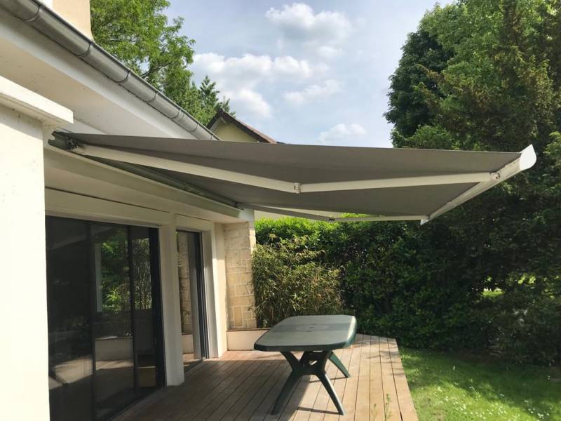 store-banne-marquise-modele-onyx-vesinet-wilco store-banne-marquise-modele-onyx-vesinet-wilco