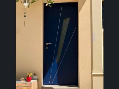 Portes d'entrée en aluminium : porte design haut de gamme fuseau kline wilco, avec décors. Wilco Yvelines 78