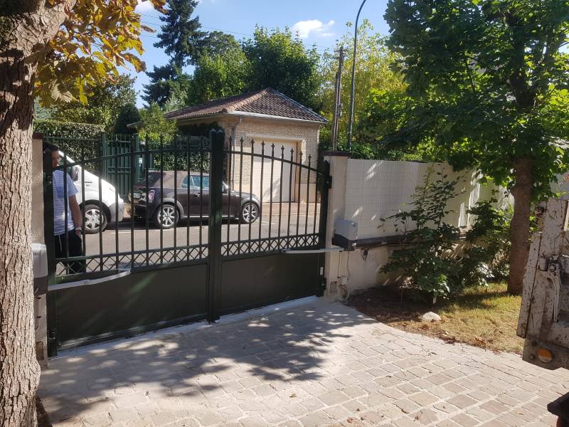 pose-dun-portail-alu-tradition-sib-motorisation-avec-des-moteurs-dea-livi-500 pose-dun-portail-alu-tradition-sib-motorisation-avec-des-moteurs-dea-livi-500
