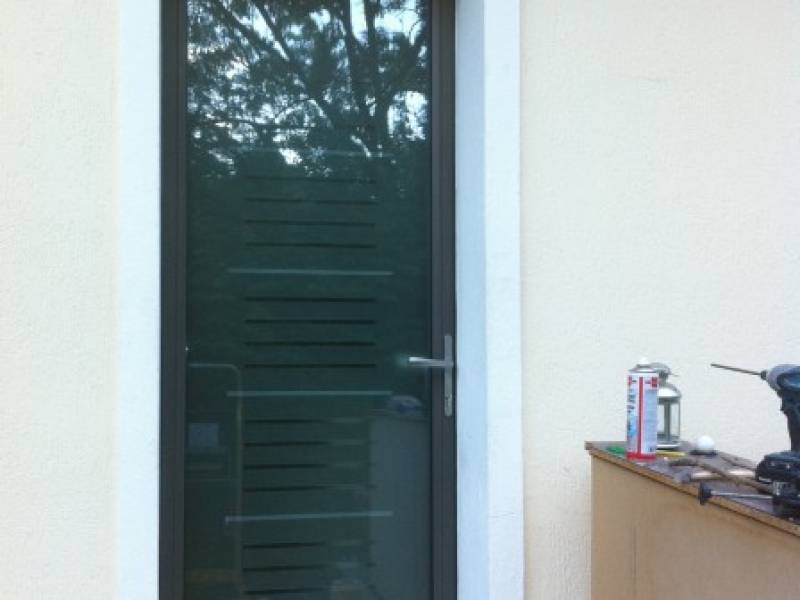 Portes d'entrée en aluminium : porte d'entrée kline vitrée celsius - extérieur, vitrée. Wilco Yvelines 78