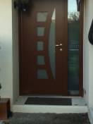 Portes d'entrée en aluminium : porte d'entrée kline gamme contemporaine modele solaire, avec décors. Wilco Yvelines 78