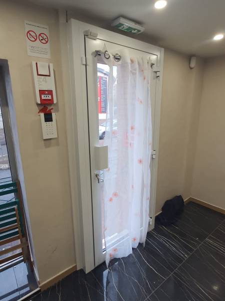 Porte de commerce alu klgt wilco expert rénovateur k line Portes d'entrée en aluminium : porte de commerce alu klgt wilco expert rénovateur k line, vitrée. Wilco Yvelines 78