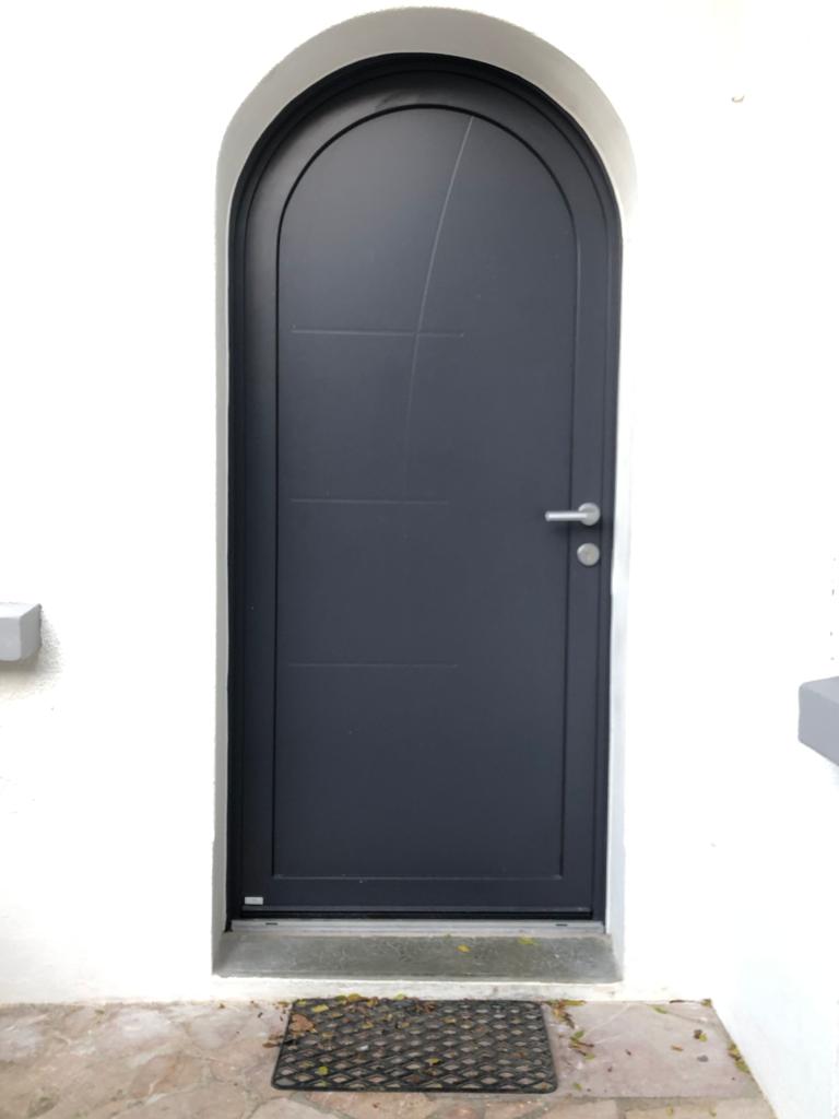 porte-dentree-bleu-canon-cintree-en-depose-totale-meo-mc-france-wilco porte-dentree-bleu-canon-cintree-en-depose-totale-meo-mc-france-wilco