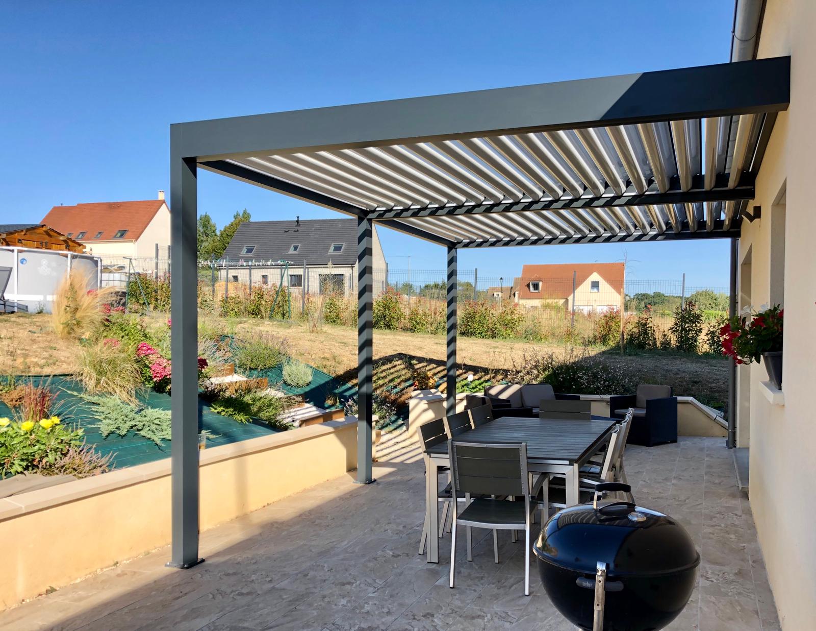 pergola-izi-a-lames-alu-orientables-gris-7016 pergola-izi-a-lames-alu-orientables-gris-7016