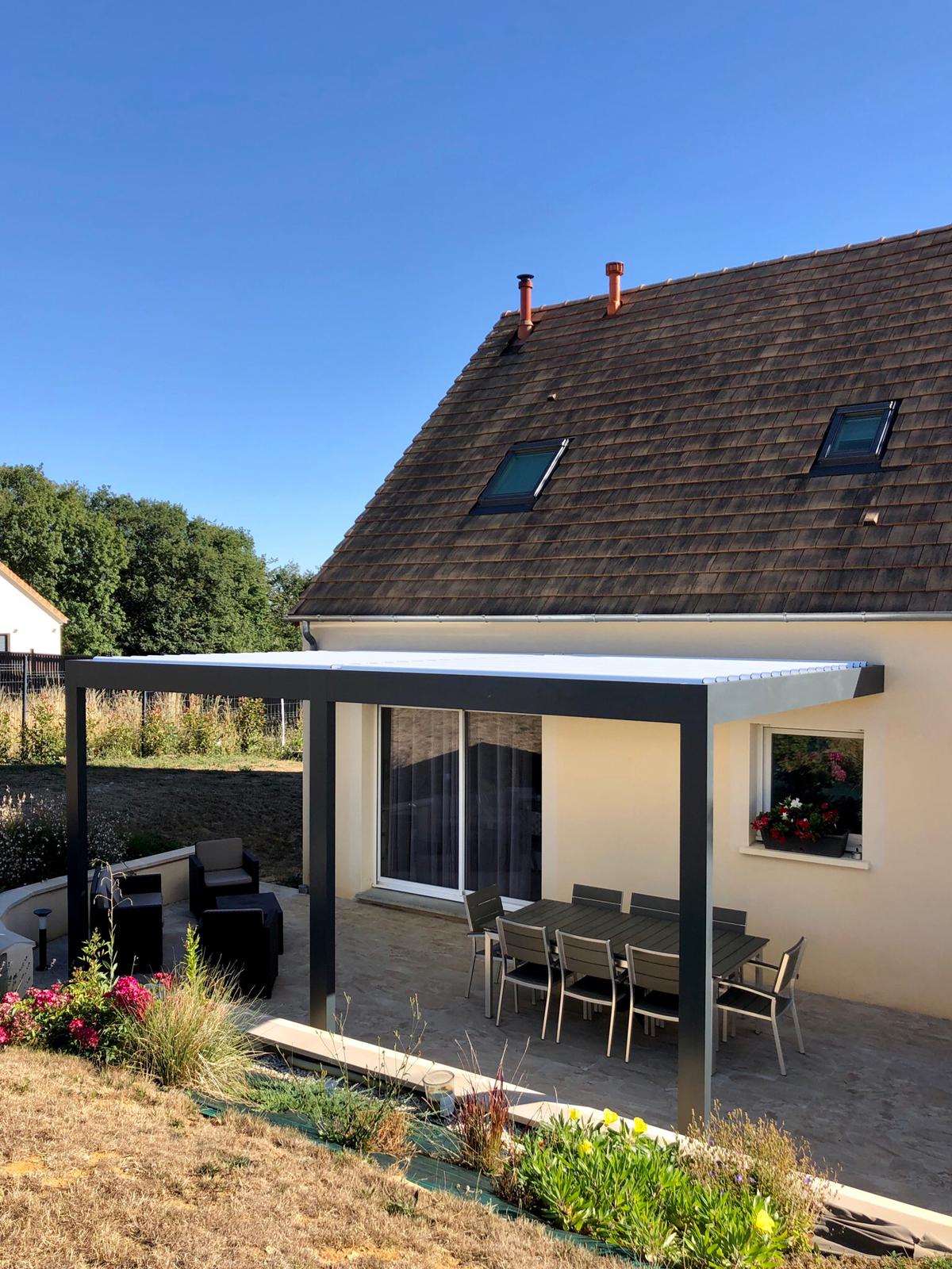 pergola-gris-fonce-wiilco-installateur-marquises-stores pergola-gris-fonce-wiilco-installateur-marquises-stores