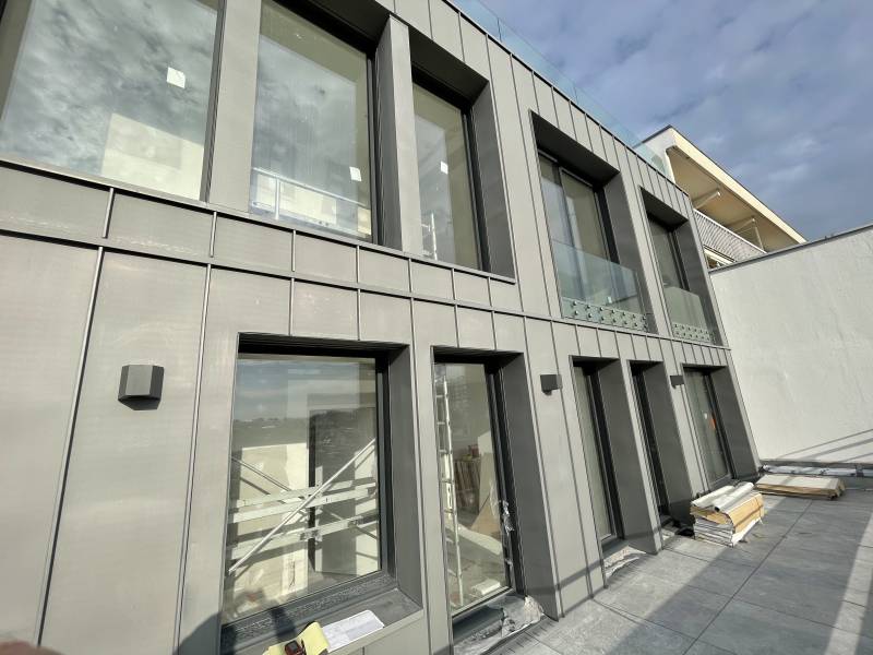 Fenêtres alu : menuiseries aluminium k line gris 7016 paris 75 chantier neuf, vitrée. Wilco Yvelines 78