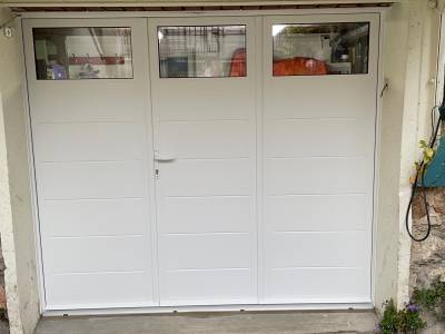 Porte de garage battante alu : porte de garage battante alu blanche modèle luxembourg 1, semi-vitrée. Wilco Yvelines 78