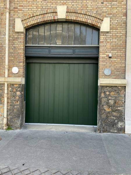 Portes de garage coulissantes latérales : porte de garage coulissante verte sib versailles, plein. Wilco Yvelines 78