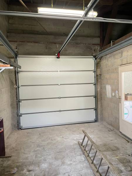 Portes de garage sectionnelles : porte de garage sectionnelle motorisée verneuil sur seine wilco, plein. Wilco Yvelines 78