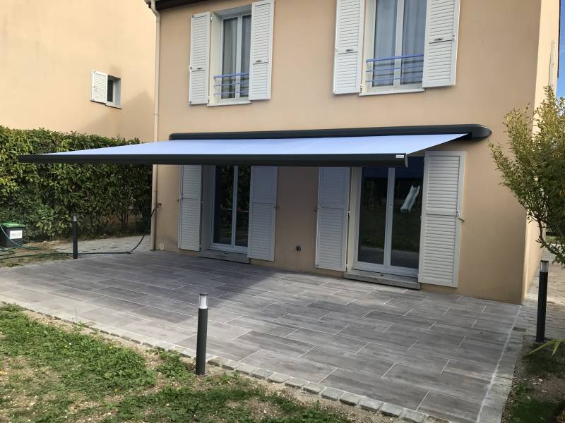 Stores bannes : store banne on'x bleu marquises wilco vernouillet, plein. Wilco Yvelines 78