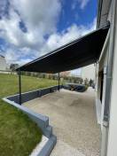 Pergola Bioclimatique Marquises et Store