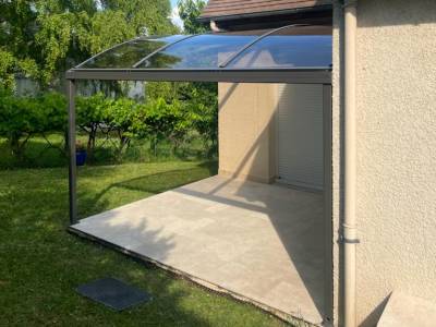 Pergolas design, pose murale ou libre : abris de terrasse sib, vitrée. Wilco Yvelines 78