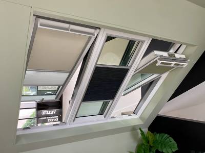 Fenêtres de toit : velux verrière 3 en 1 ouverte, showroom à orgeval. Wilco Yvelines 78
