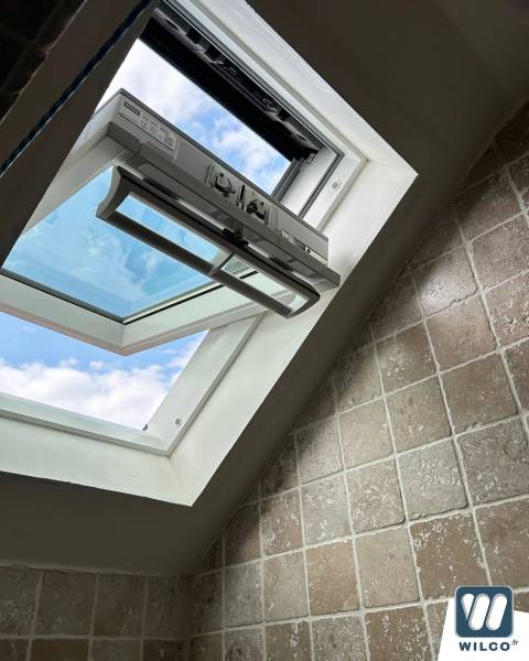 Fenêtre velux installée dans les yvelines Fenêtres de toit : fenêtre velux installée dans les yvelines. Wilco Yvelines 78