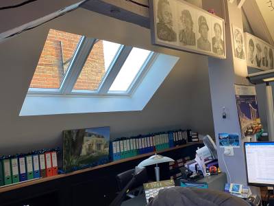 Fenêtres de toit : verrière velux dans les bureaux de la mairie de chambourcy. Wilco Yvelines 78