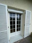 Installation d'une porte fenêtre en PVC sur mesure à Chatou - Yvelines