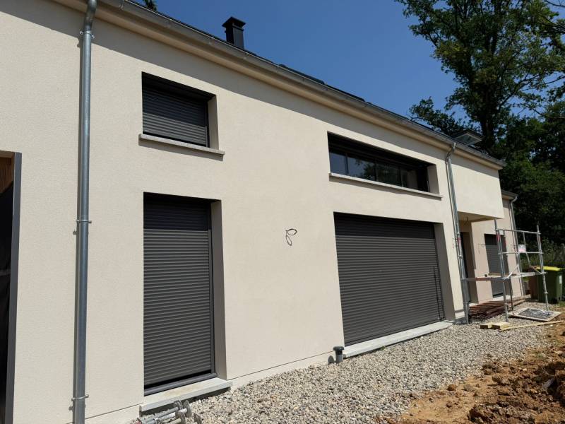 Volets roulants sur mesure maison en construction - yvelines Fenêtres alu : volets roulants sur mesure maison en construction - yvelines. Wilco Yvelines 78