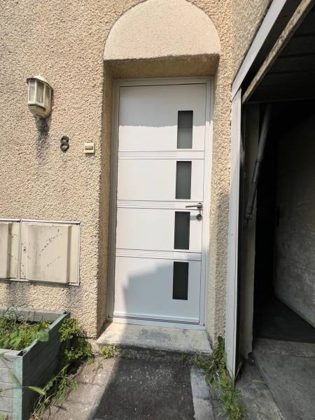 Porte d'entrée en aluminium dans les yvelines Portes d'entrée en aluminium : porte d'entrée en aluminium dans les yvelines. Wilco Yvelines 78