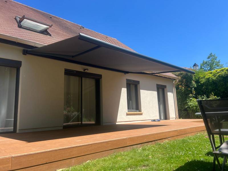 Stores bannes : store banne ambre de chez marquises dans les yvelines. Wilco Yvelines 78