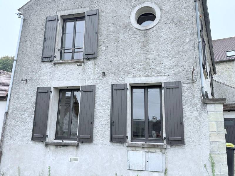 Fenêtres alu : fenêtres aluminium méo et volets battants façade dans le 78. Wilco Yvelines 78
