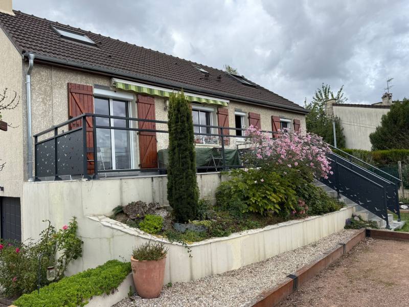 Garde-corps terrasse et escalier en aluminium à maurecourt Garde-corps : garde-corps terrasse et escalier en aluminium à maurecourt. Wilco Yvelines 78
