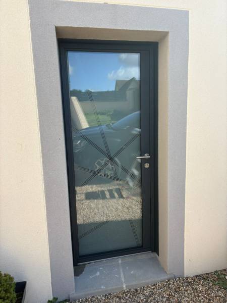 Portes d'entrée en aluminium : porte d'entrée luminescence k-line orgeval - extérieur. Wilco Yvelines 78