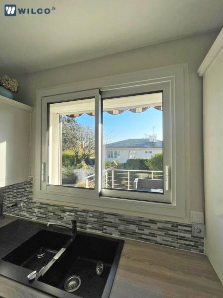 Fenêtres alu : fenêtre sur mesure k-line cuisine dans les yvelines. Wilco Yvelines 78