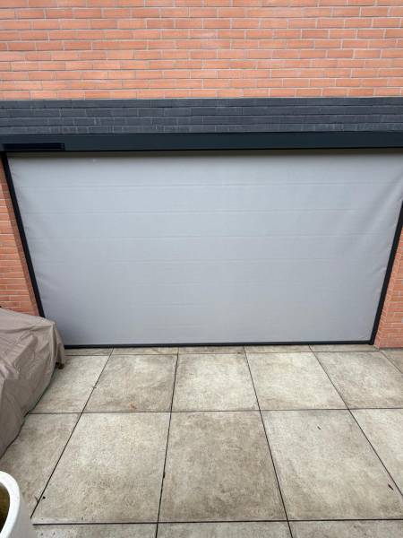 Stores fenêtres : store enrouleur box blanc bandalux st germain - extérieur fermé. Wilco Yvelines 78