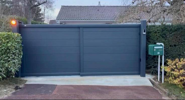 Portail téléscopique sib domaine de marsinval Portails et clotures alu : portail téléscopique sib domaine de marsinval. Wilco Yvelines 78